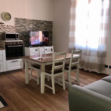 Casa Vacanze Beach House Vicino Alla Stazione Специя Екстериор снимка