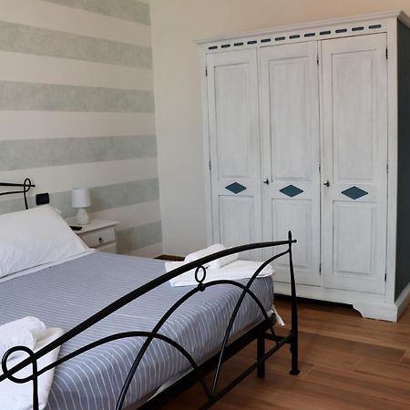 Casa Vacanze Beach House Vicino Alla Stazione Специя Екстериор снимка
