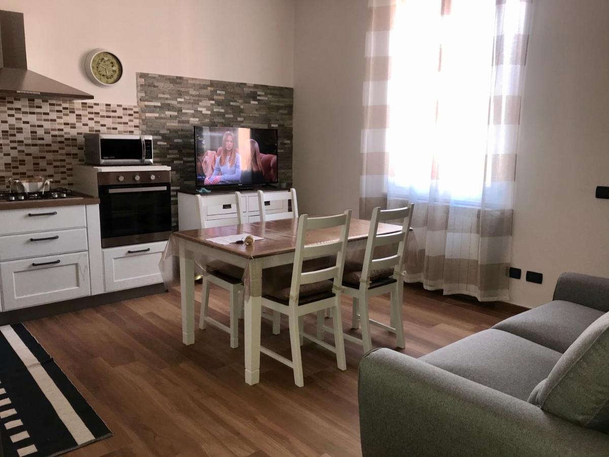 Casa Vacanze Beach House Vicino Alla Stazione Специя Екстериор снимка