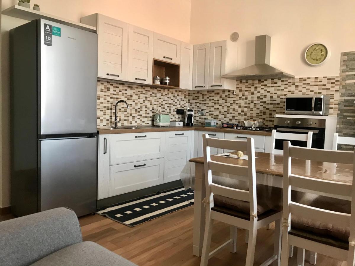 Casa Vacanze Beach House Vicino Alla Stazione Специя Екстериор снимка
